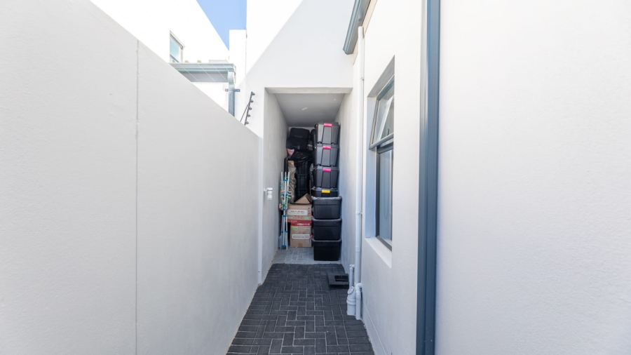 4 Bedroom Property for Sale in Sandown Western Cape